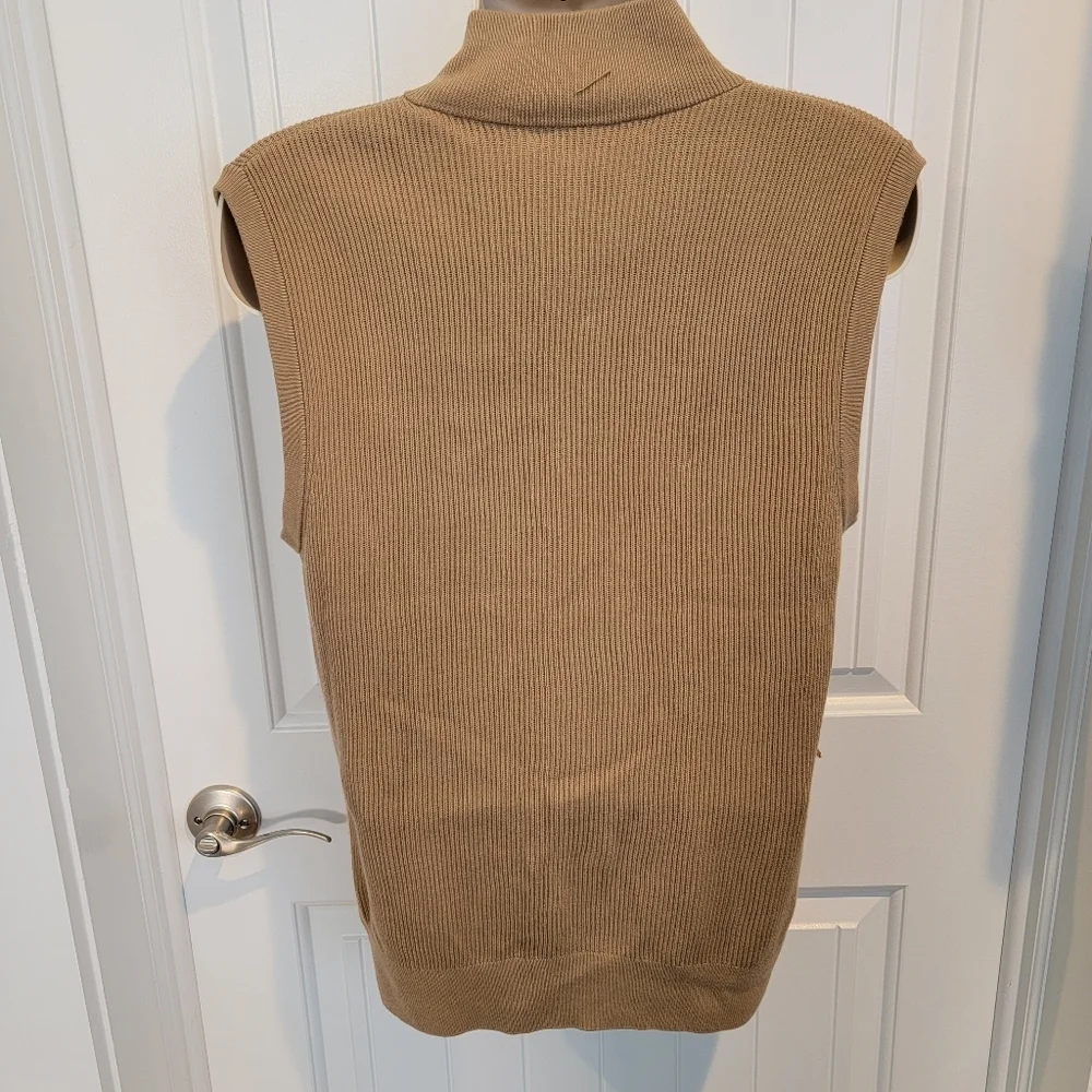 Cremieux Classics Tan Medium Vest  Full zip 100 % cotton Grandpa  pockets